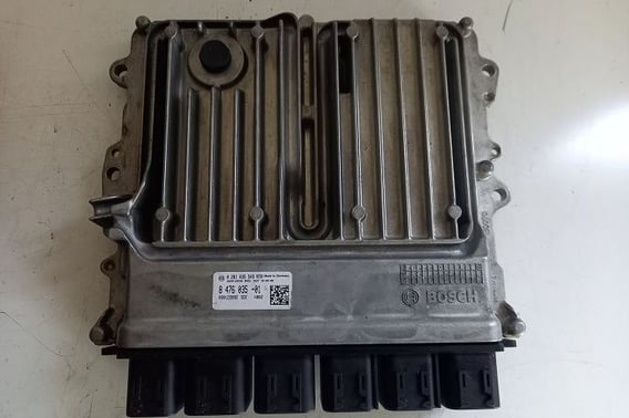 BMW 5 G30 M550  MODUŁ STEROWNIK SILNIKA 8476035-01