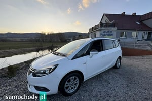 Opel Zafira Minivan 2016