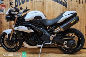 TRIUMPH Street Triple Naked 2011