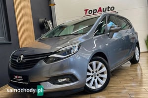 Opel Zafira Minivan 2017