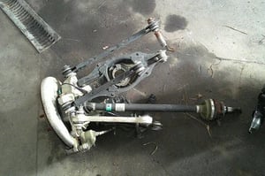 KIA STINGER 2,0GDI ZWROTNICA PIASTA PÓŁOŚ WAHACZ TYŁ PRAWY J25R