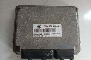 SKODA OCTAVIA I MODUŁ STEROWNIK SILNIKA 06A906019AN