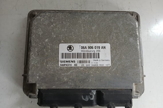 SKODA OCTAVIA I MODUŁ STEROWNIK SILNIKA 06A906019AN