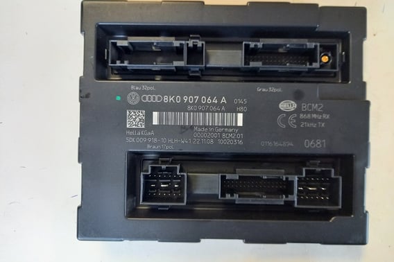 AUDI A4 B8 MODUŁ KOMFORTU 8K0907064A