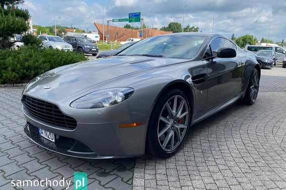 Aston Martin Vantage Coupe 2013