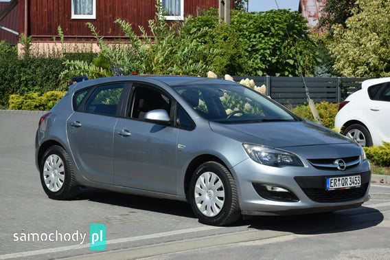 Opel Astra Hatchback 2015