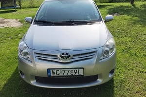 Toyota Auris Hatchback 2013