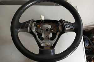 MAZDA 3 BK KIEROWNICA MULTIFUNKCJA SKÓRA