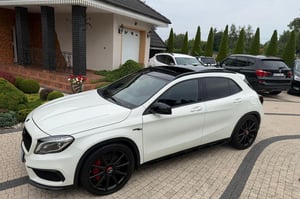 Mercedes-Benz GLA SUV 2015