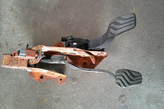 NISSAN QASHQAI J11 PEDAŁ GAZU HAMULCA 180024BA0B