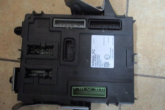 NISSAN QASHQAI II MODUŁ BSI 284B14CB5C