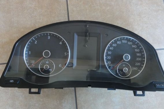 VW GOLF VI LICZNIK 5M0920870E A2C53293358