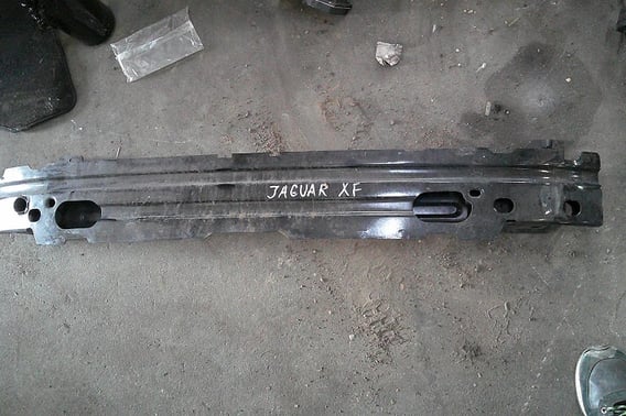 JAGUAR XF X250 BELKA ZDERZAK PRZÓD PEC