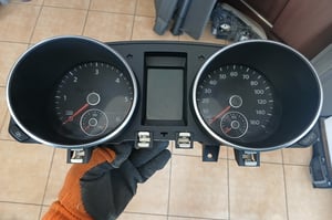 VW GOLF VI LICZNIK 5K0920971A UK