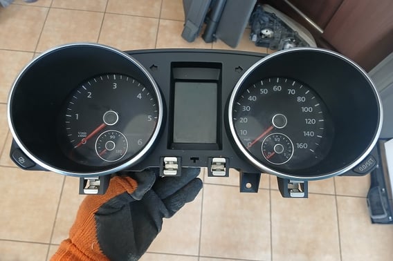 VW GOLF VI LICZNIK 5K0920971A UK