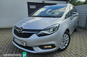 Opel Zafira Minivan 2017