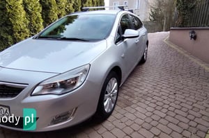 Opel Astra Kombi 2012