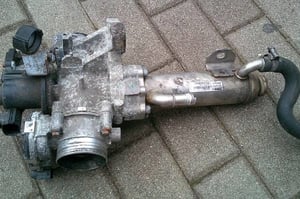 VOLVO S60 2,4D CHŁODNICA EGR PRZEPUSTNICA 8692720 X51156