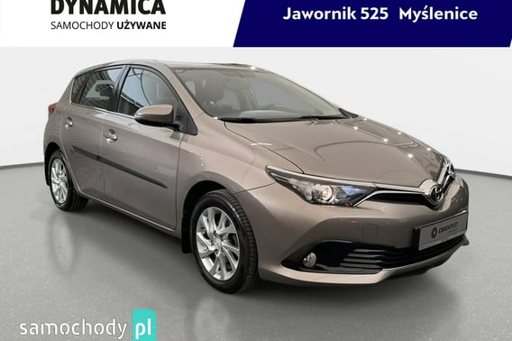 Toyota Auris Hatchback 2015
