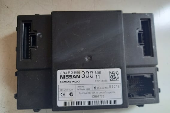 NISSAN NAVARA D40 MODUŁ KOMFORTU 284B2EB300
