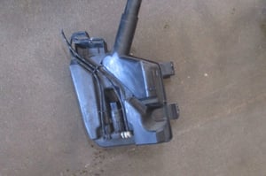 OPEL ASTRA K V ZBIORNICZEK PŁYNU DO SPRYSKIWACZY