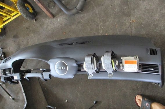 AUDI A6 C5 LIFT KONSOLA AIRBAG PASY KOMPLET