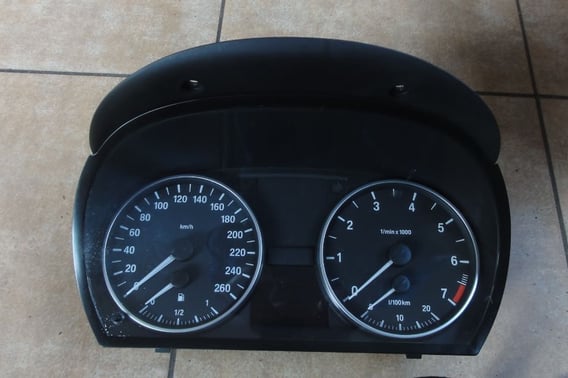 BMW E90 LICZNIK ZEGAR 1025330-62