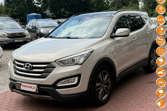 Hyundai Santa Fe SUV 2012