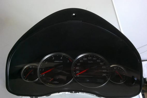 SUBARU LEGACY IV LICZNIK 85002AG01