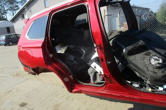MITSUBISHI OUTLANDER III LIFT PHEV BŁOTNIK TYŁ PRAWY P62
