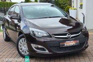 Opel Astra Hatchback 2014