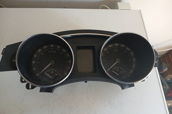 SKODA SUPERB II LICZNIK 3T2920841H 1.6 TDI