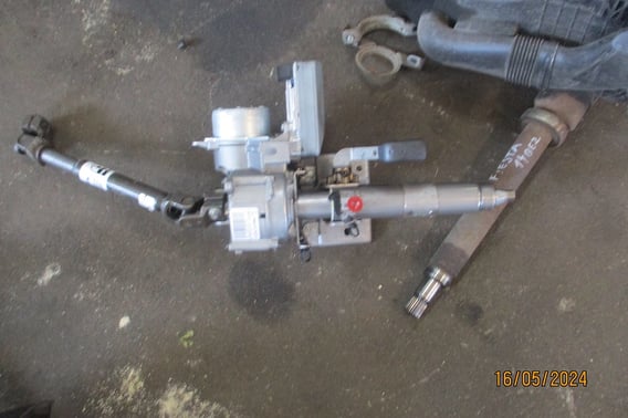 FORD FIESTA MK7 POMPA WSPOMAGANIA 8V513C529JK