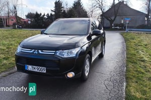Mitsubishi Outlander SUV 2013