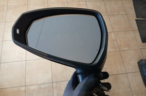 AUDI A3 S3 8V LUSTERKO LEWE 6 PIN EUROPA LY4S