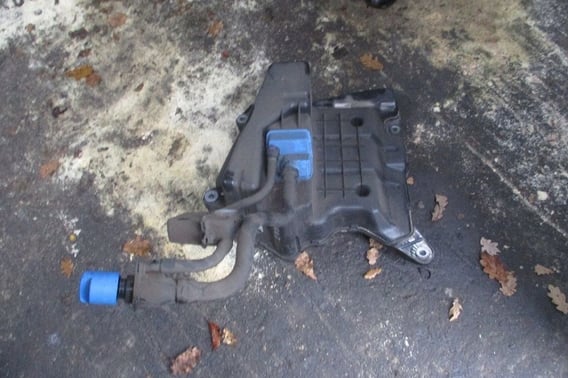 AUDI A4 B9 ZBIORNIK ADBLUE 8W0131878BH