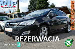 Opel Astra Hatchback 2011