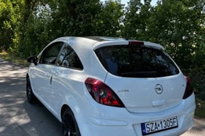 Opel Corsa Hatchback 2011