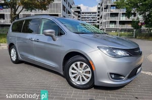 Chrysler Pacifica Minivan 2017