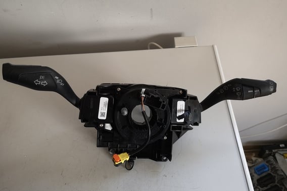 FORD FOCUS MK3 LIFT PRZEŁĄCZNIK ZESPOLONY F1ET-15K866-AG