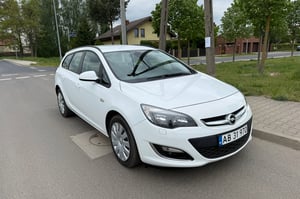 Opel Astra Kombi 2013