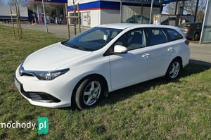 Toyota Auris Kombi 2015