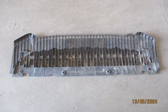 AUDI A4 B8 OSŁONA PŁYTA POD ZDERZAK PRZÓD 8K0397233