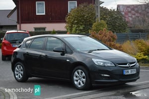 Opel Astra Hatchback 2014