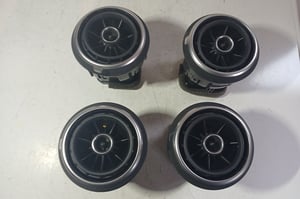 AUDI A3 S3 8V KRATKI NAWIEWU KOMPLET 4 SZTUK 8V0820901