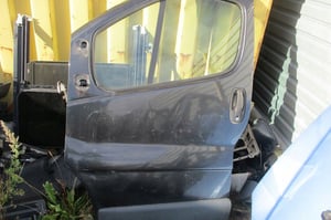 RENAULT TRAFIC DRZWI PRZÓD PRAWE/LEWE TED68