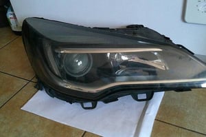 OPEL ASTRA K LAMPA PRZÓD PRAWA SOCZEWKA LED 39158006 KOMPLETNA