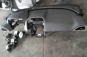 JAGUAR XE X760 Lift KONSOLA DESKA AIRBAG X2 PASY X4 DEMONTAŻ