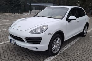 Porsche Cayenne SUV 2013