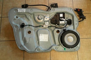 VW TOURAN II PODNOŚNIK SZYBY PRZÓD LEWY 1T1837729BC